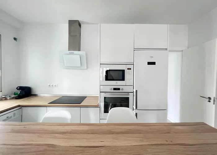 Suri Modernos Y Nuevos Centro De * רונדה