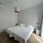 Suri Modernos Y Nuevos Centro De 公寓 *