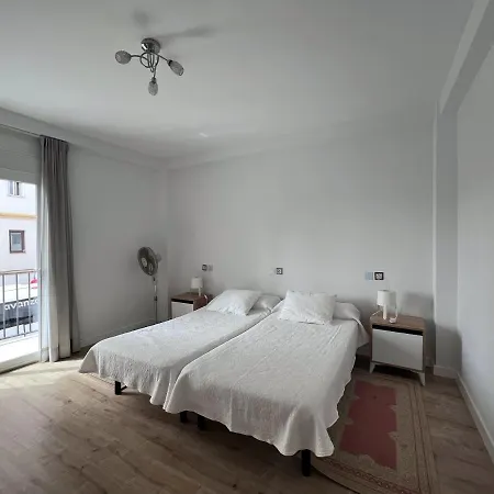 Suri Modernos Y Nuevos Centro De * רונדה